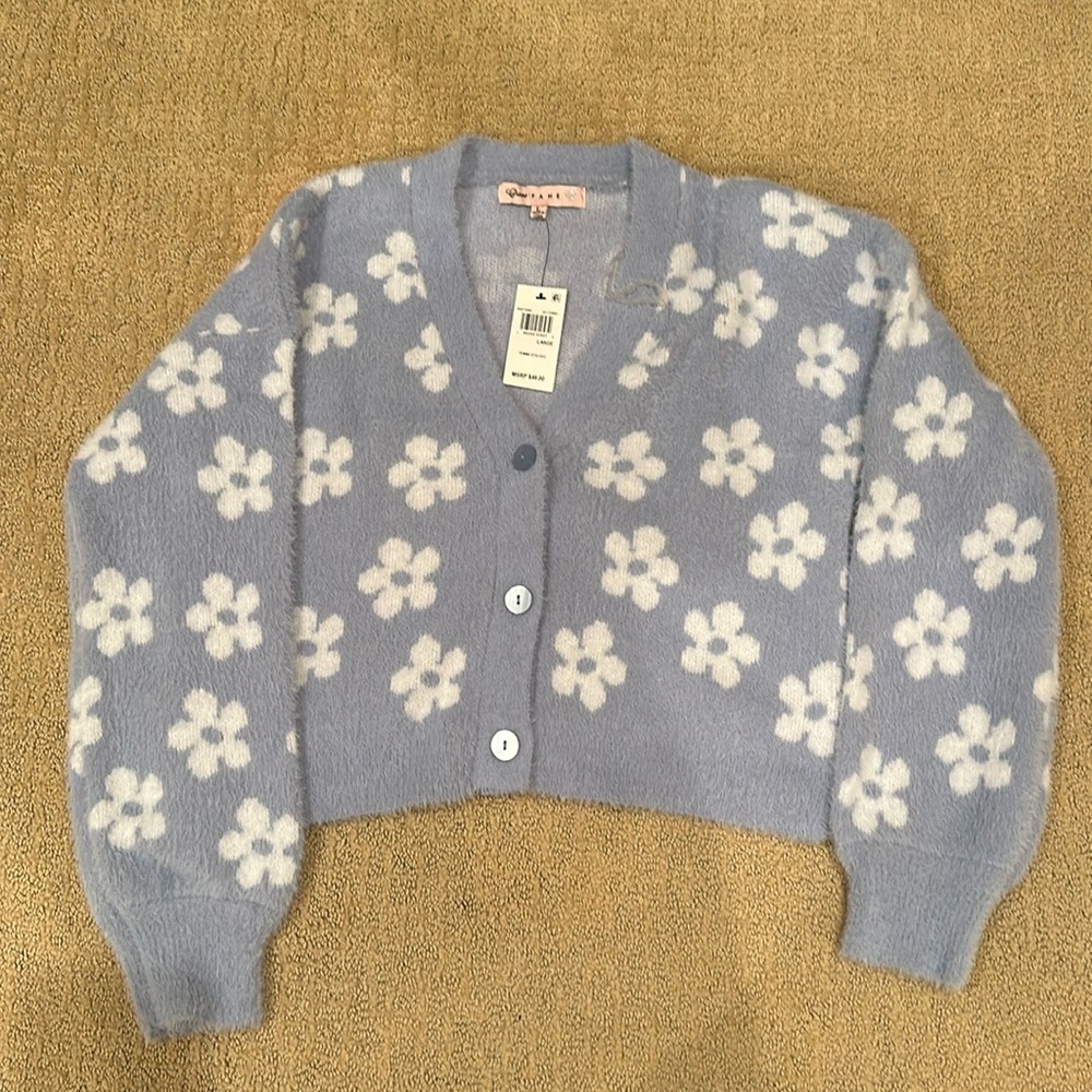 crave fame cardigan. size large. blue floral print